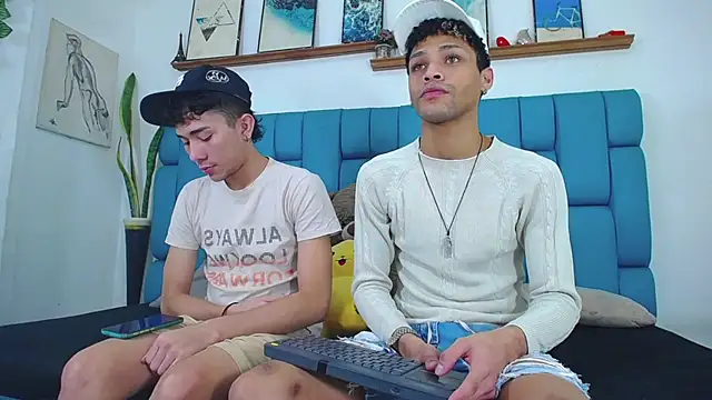STRANGER BOYS online show from 06-25-26, 11:21