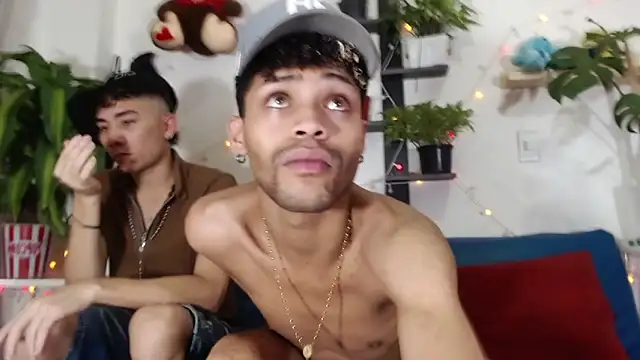 STRANGER BOYS online show from 05-28-26, 10:15