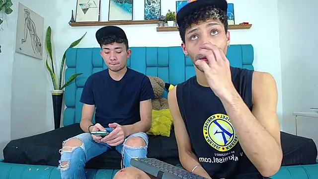 STRANGER BOYS online show from 06-29-26, 11:04