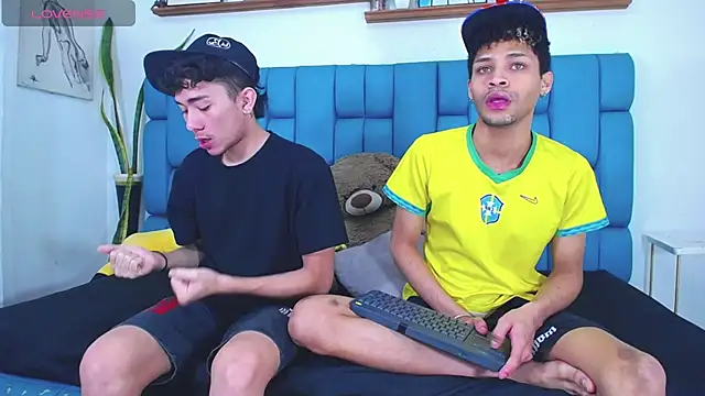 STRANGER BOYS online show from 07-02-26, 11:11