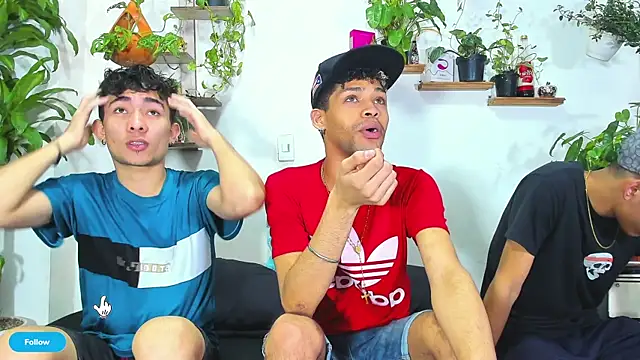 STRANGER BOYS online show from 05-25-26, 10:19
