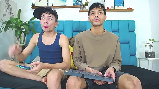STRANGER BOYS online show from 06-26-26, 10:59