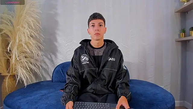 Gian Rossi online show from 06-14-26, 02:18