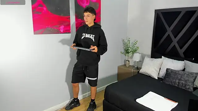 Gian Rossi online show from 06-26-26, 11:27