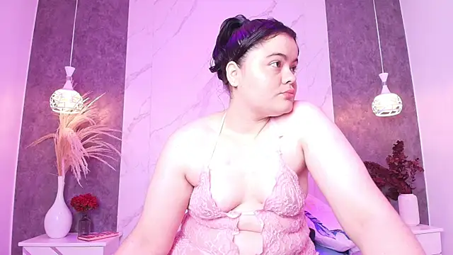Snapshot of Vicky-Mooree chatting on 07-15-26, 04:19 Vicky-Mooree online show from 07-15-26, 04:19