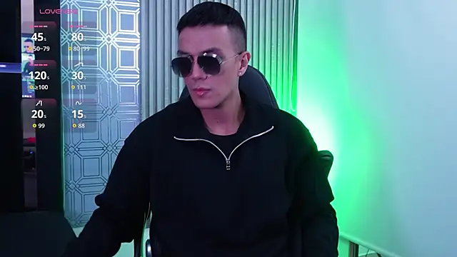 aaron bolt online show from 06-01-26, 04:02