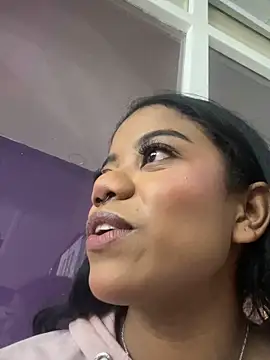 Snapshot of Ariana_roxe_ chatting on 06-20-26, 03:11 Ariana roxe online show from 06-20-26, 03:11