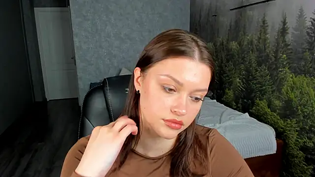 Snapshot of Maya-Mimi chatting on 06-11-26, 02:53 Maya-Mimi online show from 06-11-26, 02:53