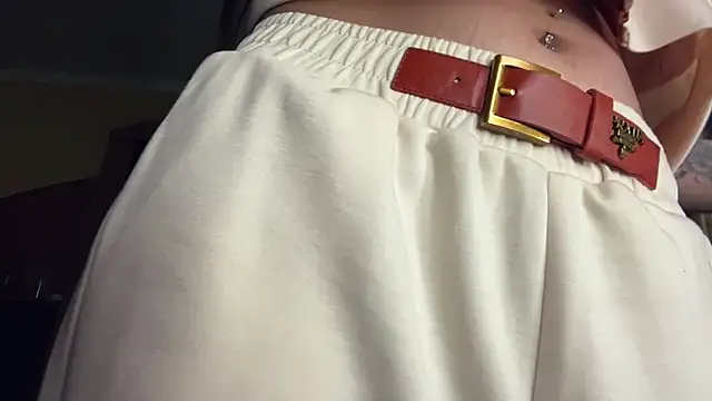 xXMelanieseXx online show from 06-03-26, 05:28