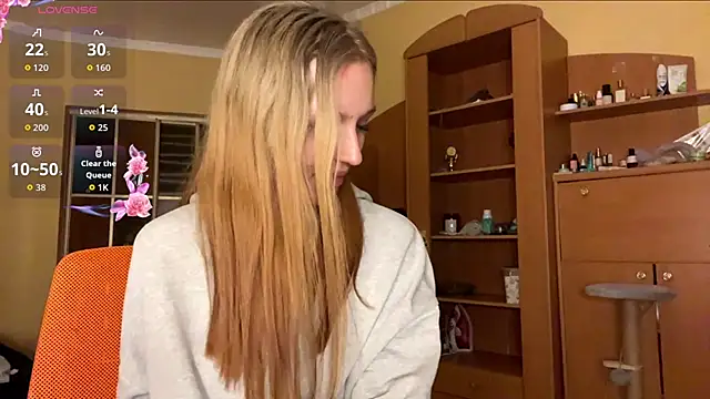 xXMelanieseXx online show from 06-22-26, 04:26