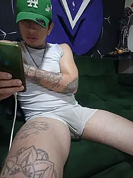 Valentino dominusSexx online show from 07-11-26, 12:44