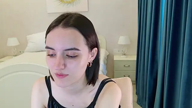 Snapshot of Daisy_Heart chatting on 06-19-26, 04:07 Daisy Heart online show from 06-19-26, 04:07