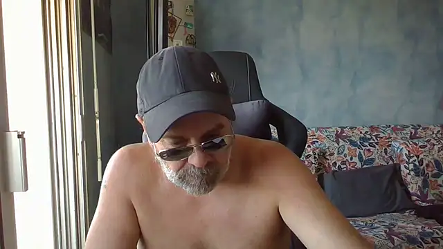 Snapshot of panda_06200 chatting on 07-08-26, 06:58 panda 06200 online show from 07-08-26, 06:58