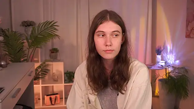 EmilyBellamy online show from 06-02-26, 03:23