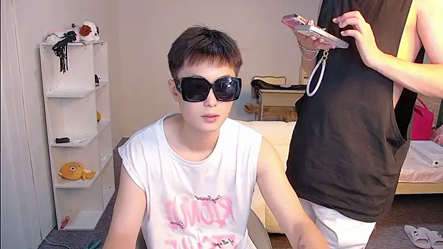 Snapshot of Gay-Sexshowboy69 chatting on 07-12-26, 08:59 Gay-Sexshowboy69 online show from 07-12-26, 08:59
