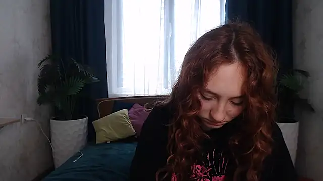 ModelGyrl online show from 07-02-26, 03:23