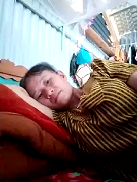 Snapshot of AraNice chatting on 05-27-26, 02:30 AraNice online show from 05-27-26, 02:30