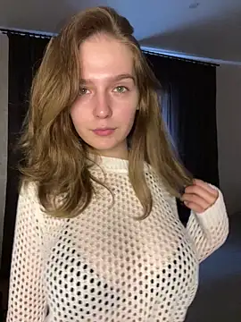 Snapshot of Bamby_bump chatting on 06-17-26, 02:16 Bamby bump online show from 06-17-26, 02:16