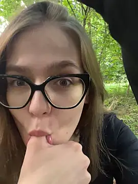 Snapshot of Bamby_bump chatting on 07-15-26, 03:30 Bamby bump online show from 07-15-26, 03:30