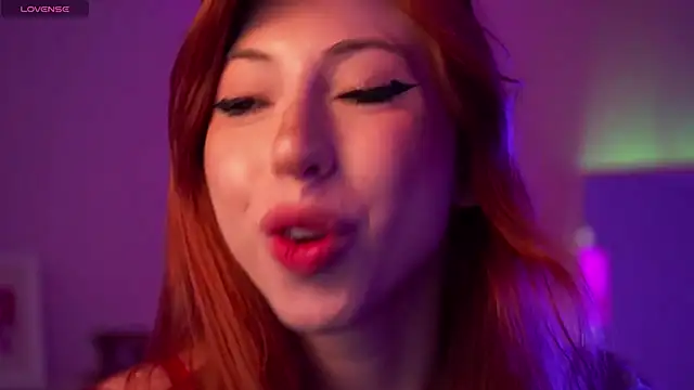 Snapshot of Mia_Daddysgirl_ chatting on 06-15-26, 08:25 Mia Daddysgirl online show from 06-15-26, 08:25