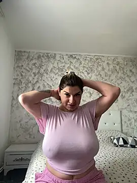 Snapshot of evaxxxcurvyxxx chatting on 06-24-26, 08:57 evaxxxcurvyxxx online show from 06-24-26, 08:57