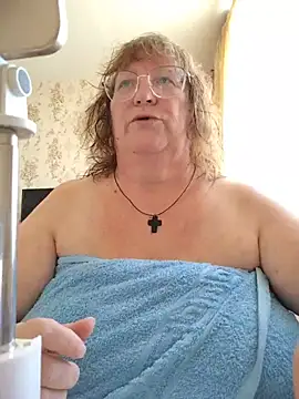 Snapshot of Sweet19-68 chatting on 06-21-26, 10:32 Sweet19-68 online show from 06-21-26, 10:32