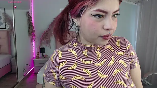 Snapshot of LilMoon_ chatting on 07-17-26, 03:09 LilMoon online show from 07-17-26, 03:09