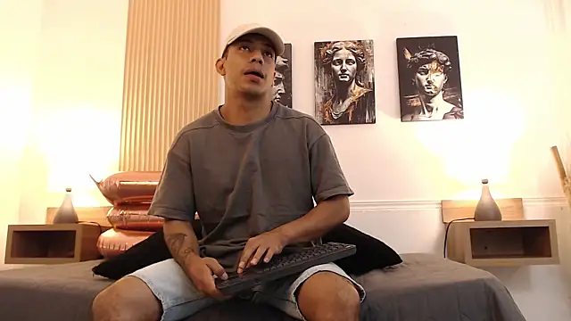 Snapshot of Diego_salvatore chatting on 07-15-26, 02:46 Diego salvatore online show from 07-15-26, 02:46