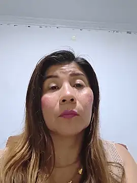 Snapshot of fire_mommy chatting on 05-28-26, 09:43 fire mommy online show from 05-28-26, 09:43