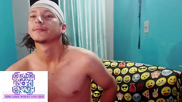Snapshot of MrKingsaintx chatting on 07-01-26, 01:39 MrKingsaintx online show from 07-01-26, 01:39