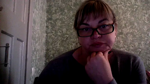 Snapshot of Empress211 chatting on 06-01-26, 05:18 Empress211 online show from 06-01-26, 05:18