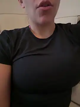 Snapshot of VenClea chatting on 06-11-26, 06:49 VenClea online show from 06-11-26, 06:49