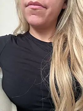 Snapshot of VenClea chatting on 06-16-26, 11:21 VenClea online show from 06-16-26, 11:21