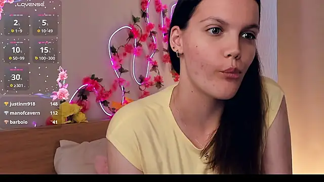 TessieBarriault online show from 06-30-26, 07:41