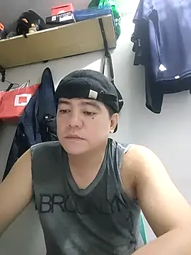 Snapshot of hotboyrider chatting on 06-28-26, 01:50 hotboyrider online show from 06-28-26, 01:50