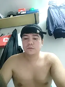 Snapshot of hotboyrider chatting on 07-10-26, 07:03 hotboyrider online show from 07-10-26, 07:03