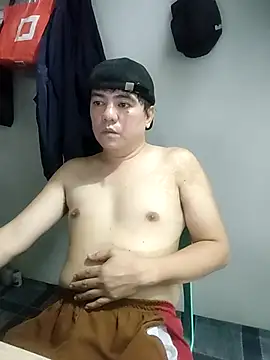 Snapshot of hotboyrider chatting on 07-23-26, 05:38 hotboyrider online show from 07-23-26, 05:38