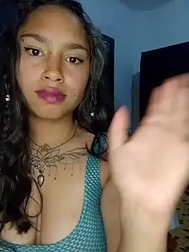 Snapshot of Evangeline_Salas chatting on 05-31-26, 04:29 Evangeline Salas online show from 05-31-26, 04:29