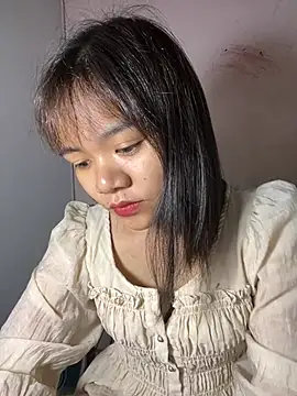 Snapshot of Ari_baby9 chatting on 06-20-26, 10:48 Ari baby9 online show from 06-20-26, 10:48