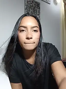 xcleila online show from 06-18-26, 01:59