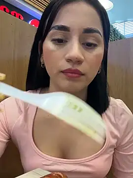 Snapshot of dolliemma chatting on 06-27-26, 07:31 dolliemma online show from 06-27-26, 07:31