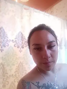 Lovenly loreine22 online show from 06-05-26, 01:21