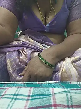 Snapshot of Tamil-kaviya98 chatting on 06-15-26, 05:34 Tamil-kaviya98 online show from 06-15-26, 05:34