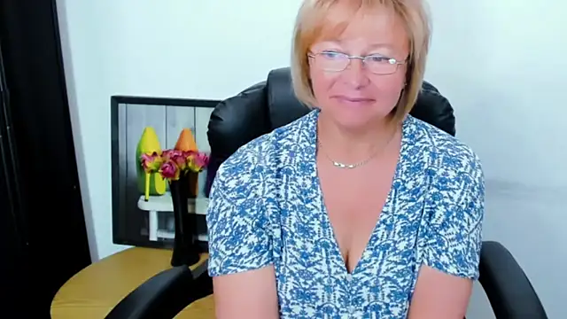 MarieneHot online show from 06-12-26, 05:16