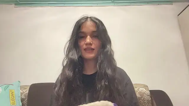 LisetteParajon online show from 06-01-26, 04:06
