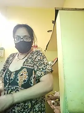 Snapshot of hi-bhabhi chatting on 06-02-26, 12:38 hi-bhabhi online show from 06-02-26, 12:38