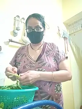 Snapshot of hi-bhabhi chatting on 06-01-26, 05:34 hi-bhabhi online show from 06-01-26, 05:34