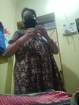 Snapshot of hi-bhabhi chatting on 06-04-26, 05:28 hi-bhabhi online show from 06-04-26, 05:28