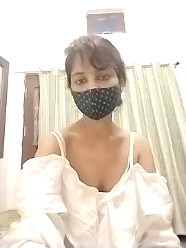 cutieNancy89 online show from 07-04-26, 01:37