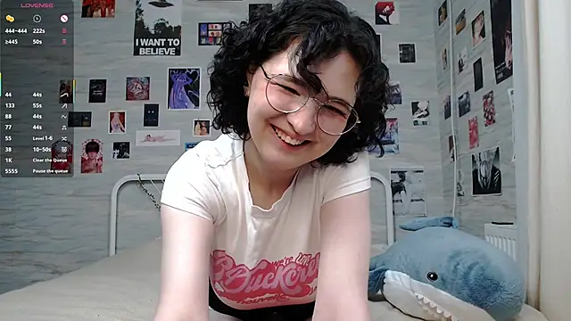 Snapshot of JackieApplePie chatting on 06-18-26, 06:34 JackieApplePie online show from 06-18-26, 06:34